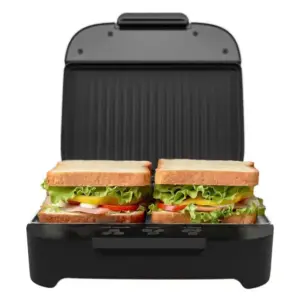 Sanduicheira e Grill Elétrico Cadence Click Preta com Trava e Chapas Antiaderentes 750W 127V Sanduicheira e Grill Elétrico Cadence Click Preta com Trava e Chapas Antiaderentes 750W 127V